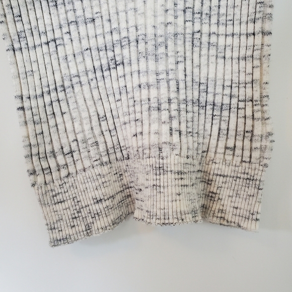 Joie Ribbed Knit Top - Size M – Cream / Grey Flecks - Picture 4 of 7